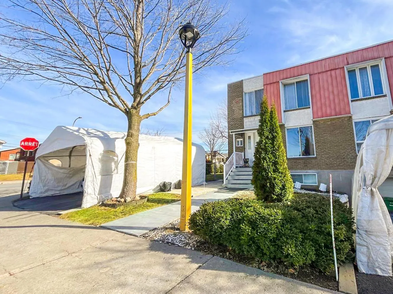 Spacious House Near Downtown Mtl Montreal Holiday home