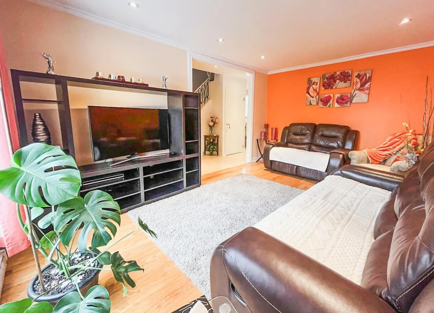 Spacious House Near Downtown Mtl Montreal